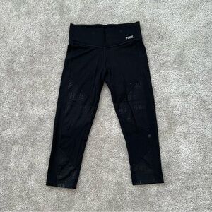 VS PINK Cropped Leggings
